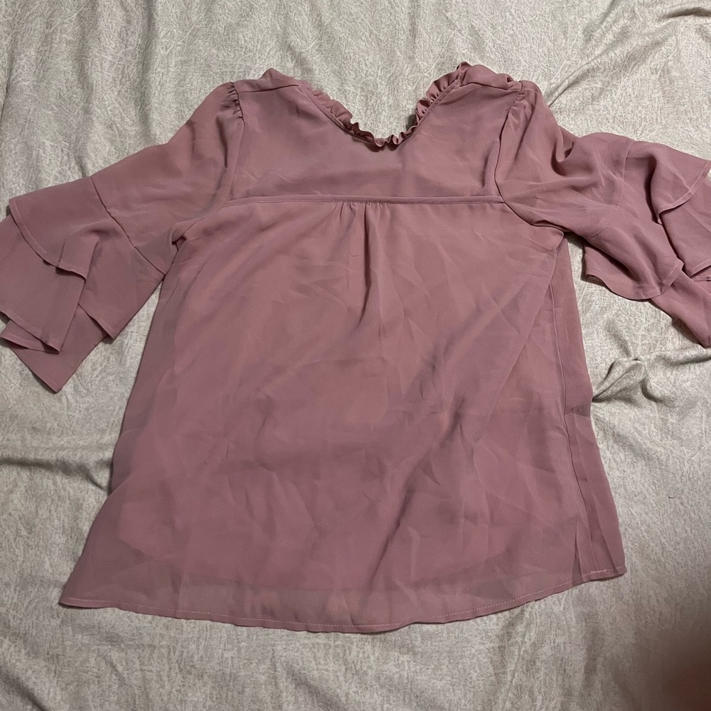 Monteau women’s pink blouse with ruffled arms size small